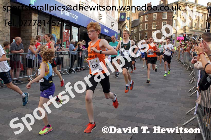 Prince Bishops Durham City 5k  and 10k Road Race. Photo: David T. Hewitson/Sports for All Pics